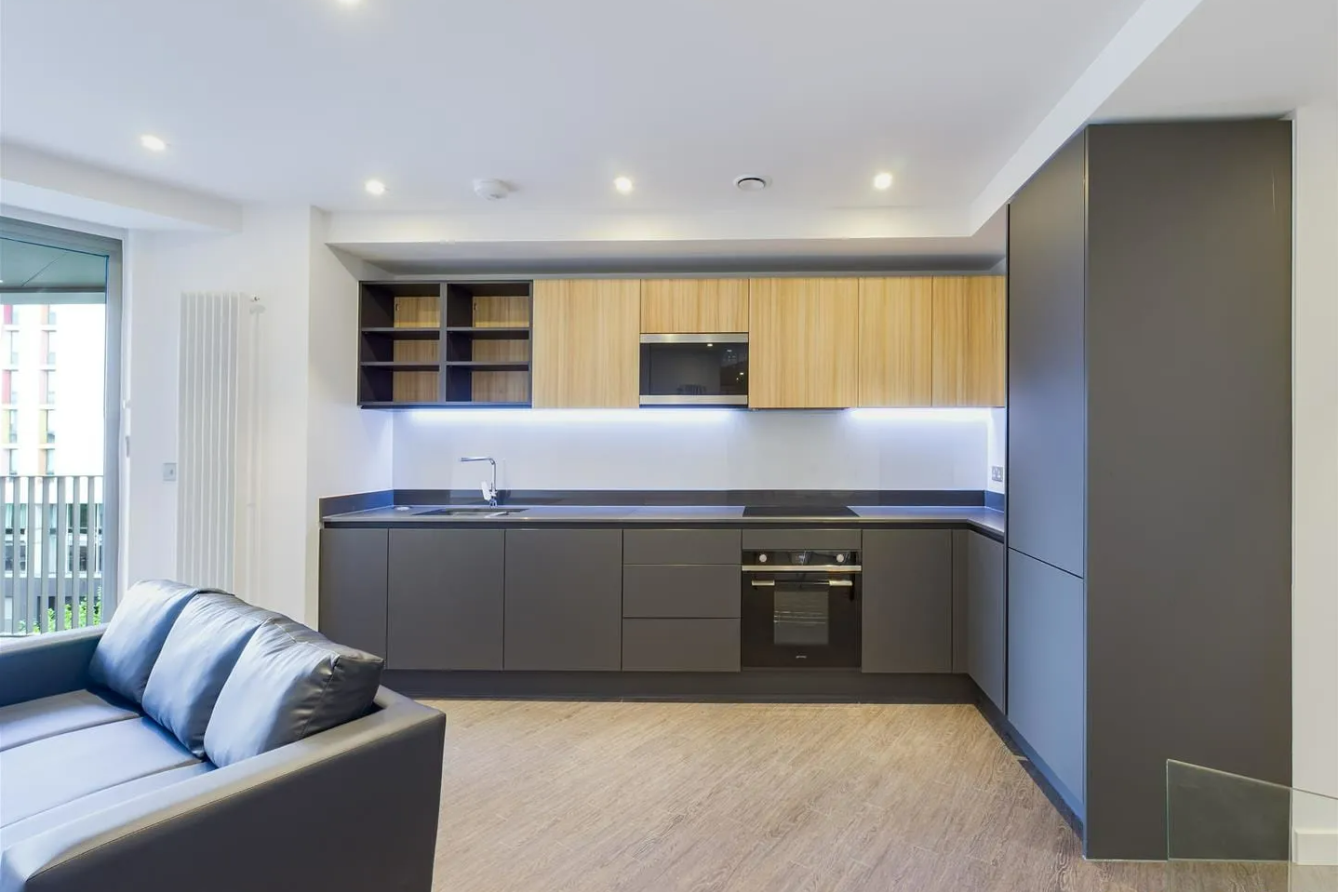 藍莎集團 | 英國置產一站式服務